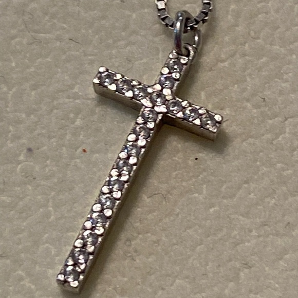 Sterling Silver Diamond Cross Box Chain Bracelet - Picture 7 of 8